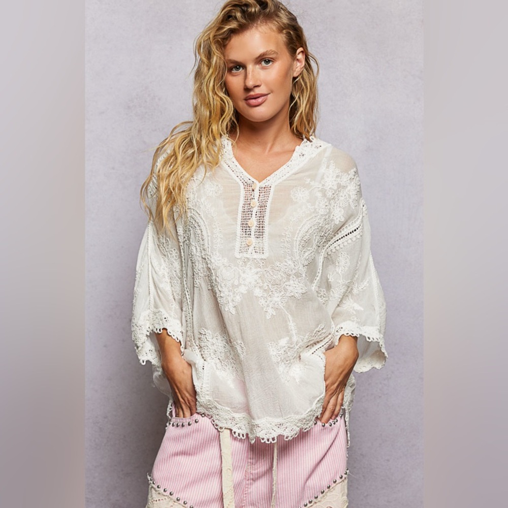 PT19 POL Ivory Lace Crochet Top